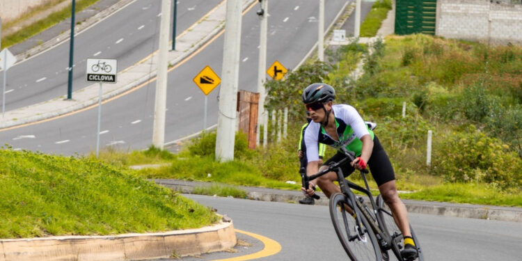 Lojano marca un hito en la historia del ciclismo ecuatoriano