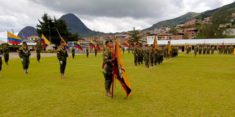 Ceremonia militar por aniversario del arma de Infantería