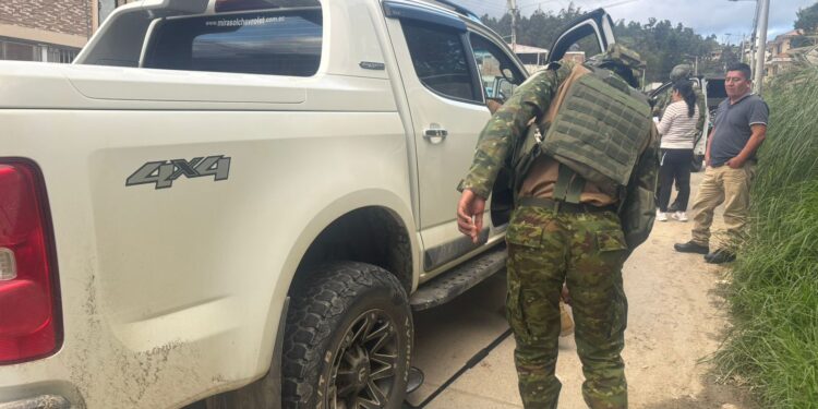 Seguridad: Controles militares en Loja