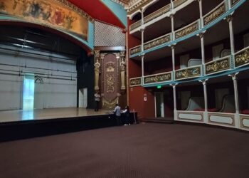 Intervienen cubierta del Teatro Bolívar