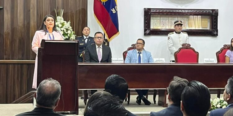 Alcaldesa de Loja promete “limpiar las heridas de la ciudad”