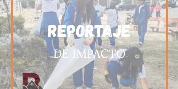 Jóvenes limpian de maleza y plásticos las riveras del río Malacatos