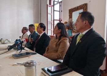 Alcaldes de la provincia de Loja exigen pago de deuda al Gobierno