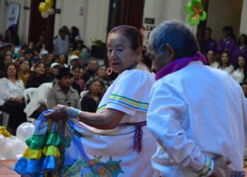 Destacan el aporte de los adultos mayores