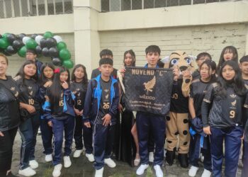 Unidad Educativa Pio Jaramillo inauguró su jornada deportiva