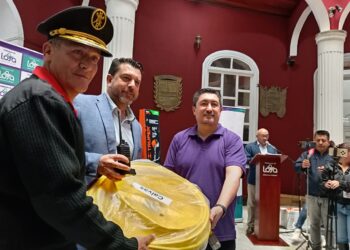 Proyecto binacional de tres componentes  incluye a los bomberos