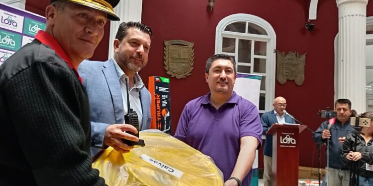 Proyecto binacional de tres componentes  incluye a los bomberos
