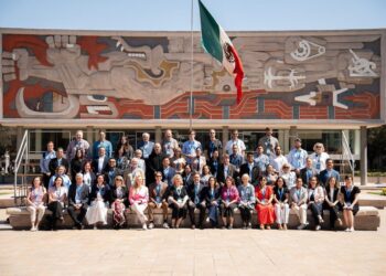 Ecuador destaca por su alta actividad emprendedora, pero enfrenta retos de sostenibilidad