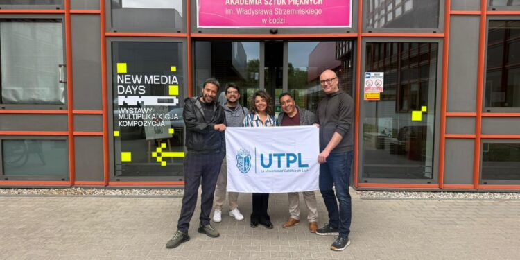 Docentes de la UTPL proyectan el arte ecuatoriano en exposición internacional en Polonia