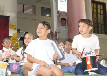 Capacitación masiva en arte