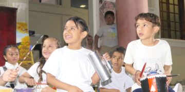 Capacitación masiva en arte