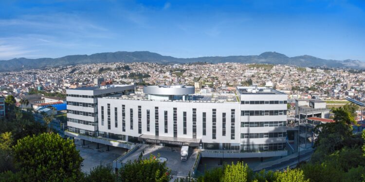 UTPL y Universidad de Lima fortalecen la investigación científica