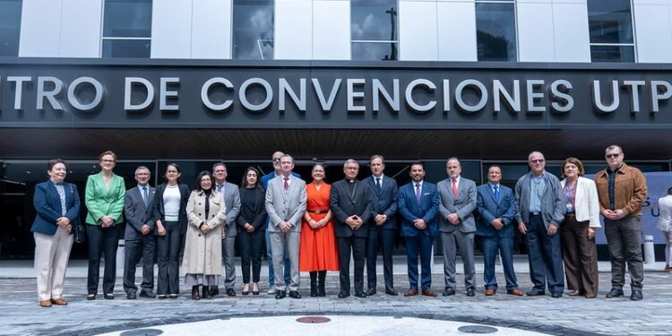 UTPL inauguró su nuevo Centro de Convenciones, un espacio para impulsar el conocimiento, la innovación y el desarrollo de Loja