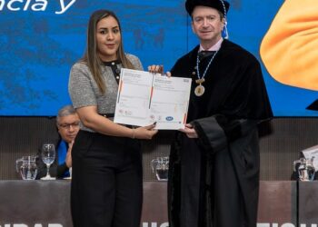 UTPL inicia un nuevo año académico con una certificación internacional que reconoce la calidad de su gestión institucional