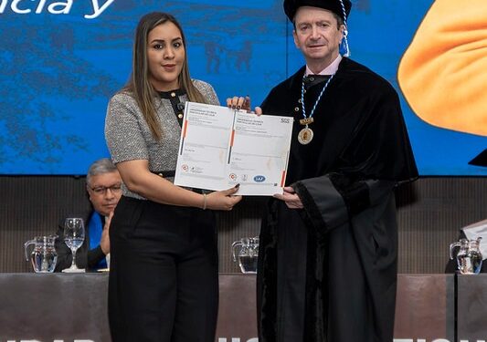 UTPL inicia un nuevo año académico con una certificación internacional que reconoce la calidad de su gestión institucional