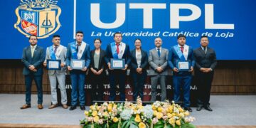 ESCOP UTPL incorpora 184 nuevos profesionales al sector de maquinaria pesada