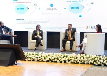 Gobernanza y fiscalización del Estado fue abordada en Cumbre internacional