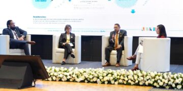Gobernanza y fiscalización del Estado fue abordada en Cumbre internacional