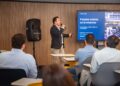 Conexia impulsa el diálogo sobre ahorro energético e innovación empresarial en Loja